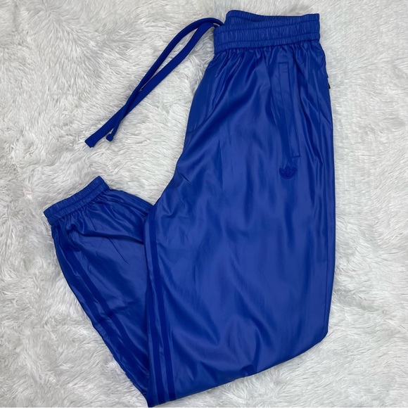 New Adidas Originals Blue Version Pants Team Royal Blue Sz M HK7252 - Picture 2 of 8